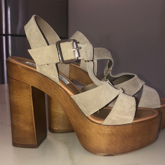 Steve Madden Shoes - Suede platform heels